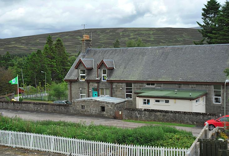 Dalwhinnie school 