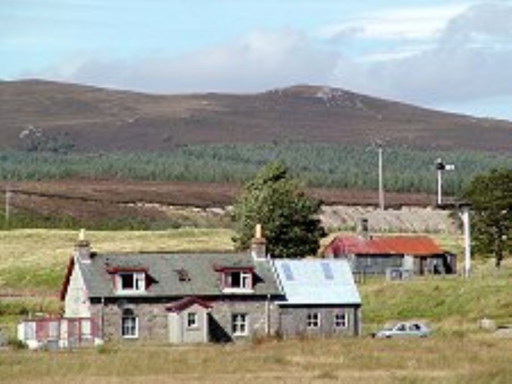 Dalwhinnie Beg cottage