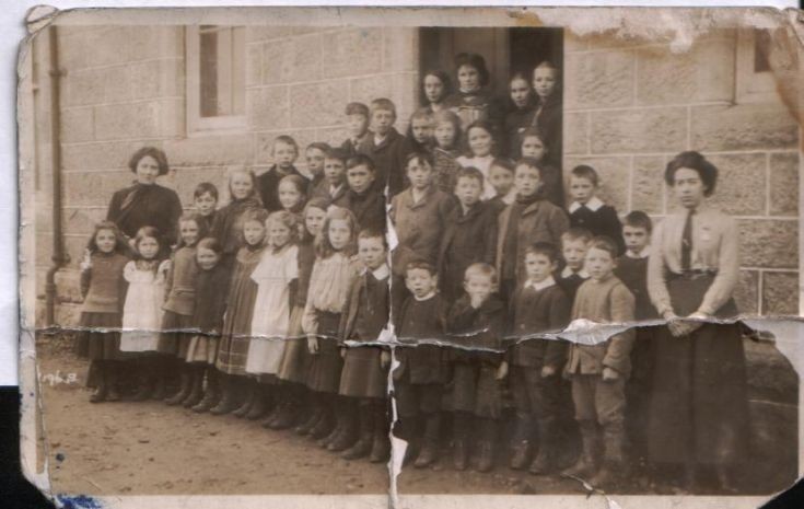 Dalwhinnie school c1900