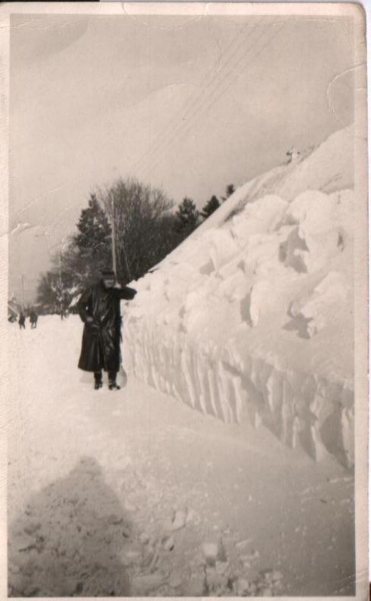 Snowbound Loch Ericht hotel